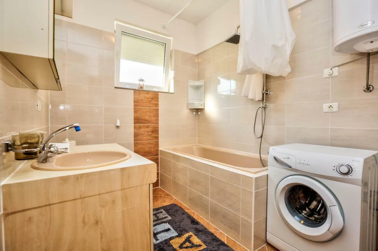 Apartmani Krizan Pula 0*,  Croatie