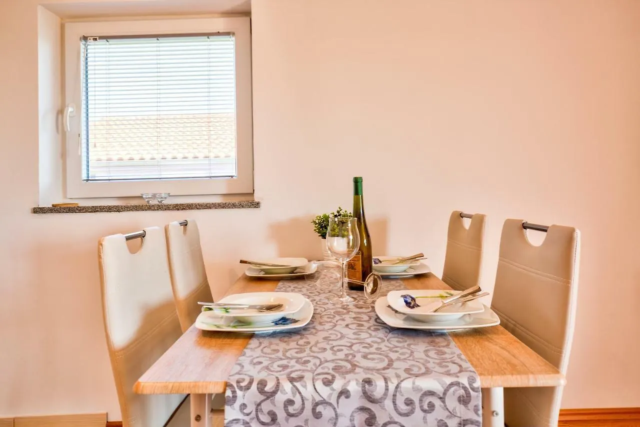 Apartmani Krizan Pula